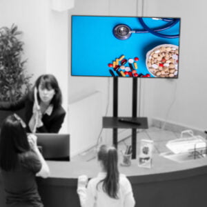 ekran informacyjny poczekalnia recepcja monitor reklamowy digital signage