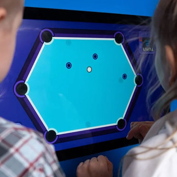 tablet na ścianę edukacyjny dla dzieci